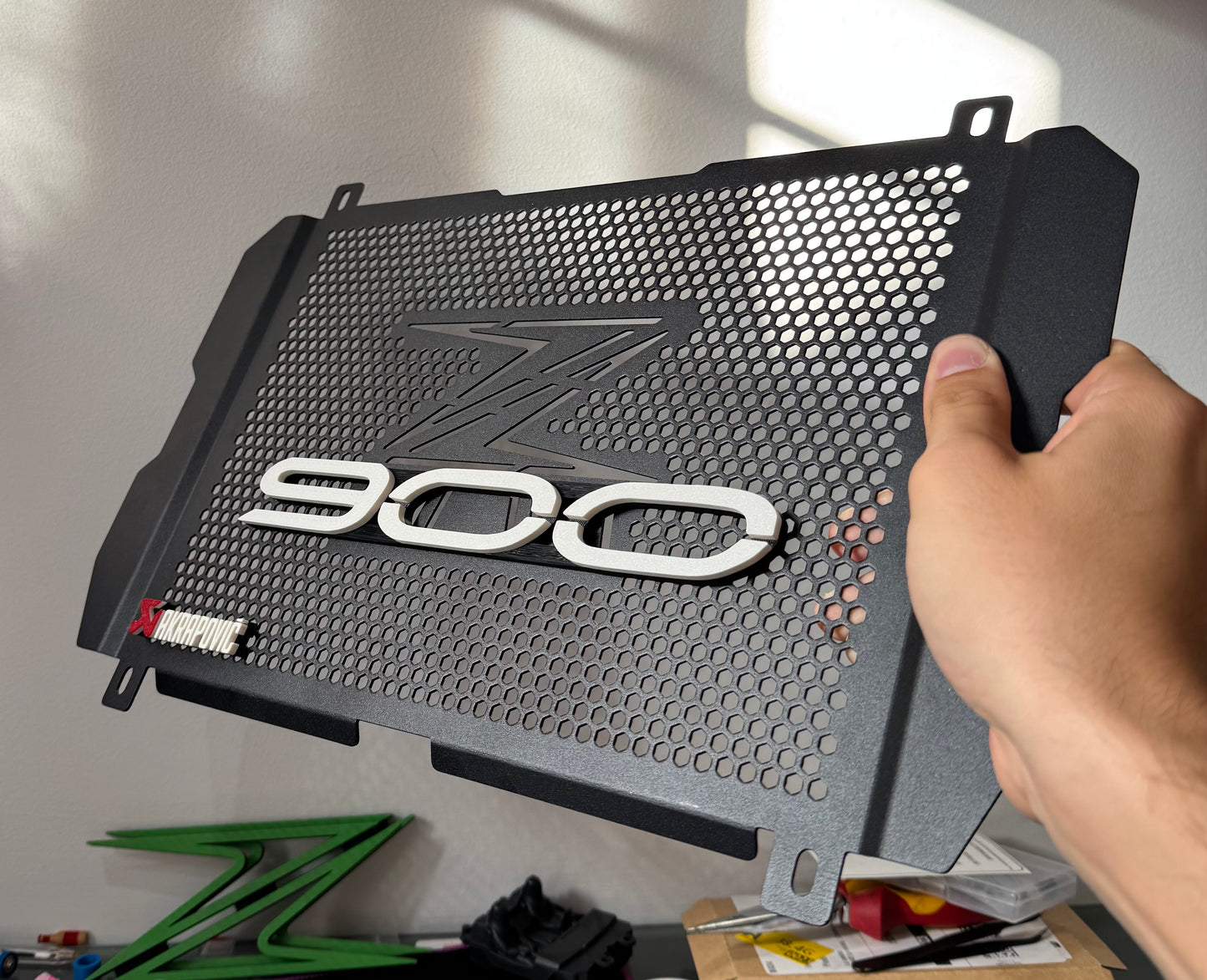 Novedad z900: Parrilla 3D ranurada Z 900 akrapovic