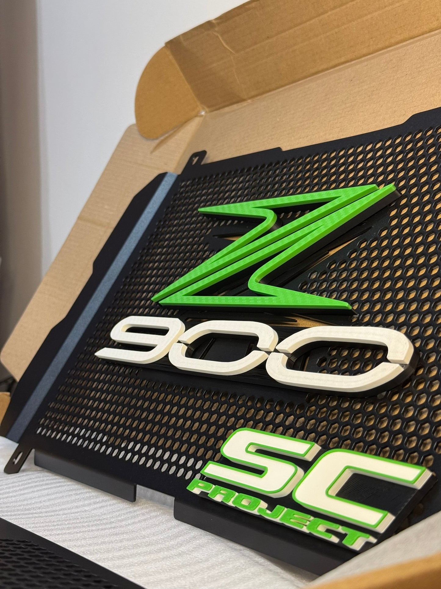 Accesorios z900: Parrilla 3D ranurada SC verde / blanco