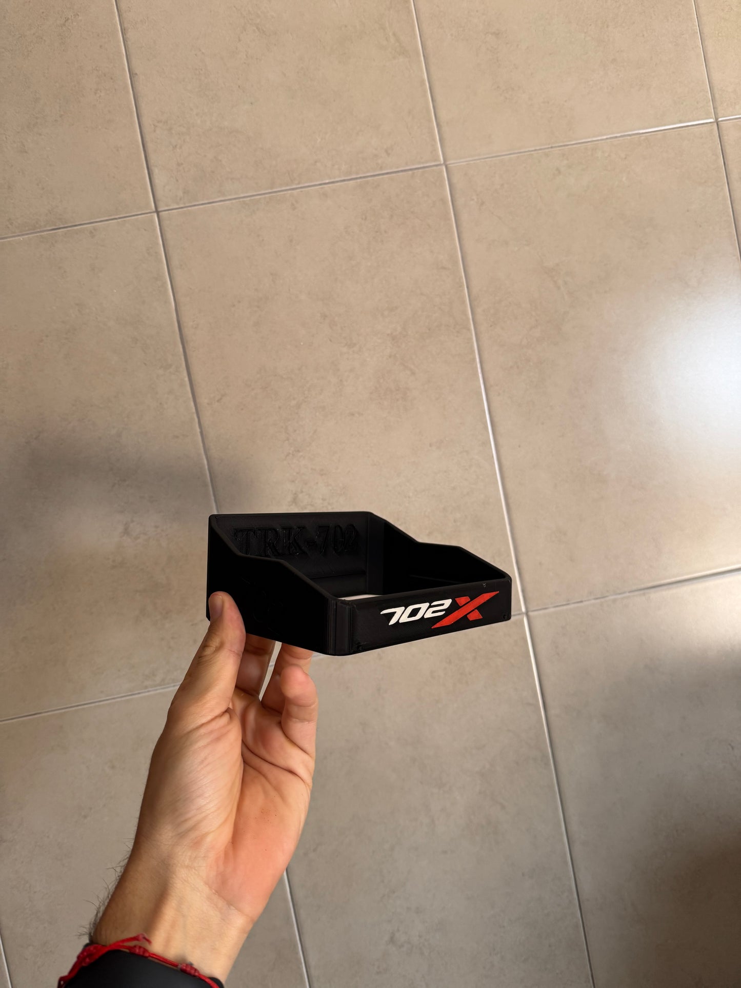 Accesorios Trk 702: Visera logotipada