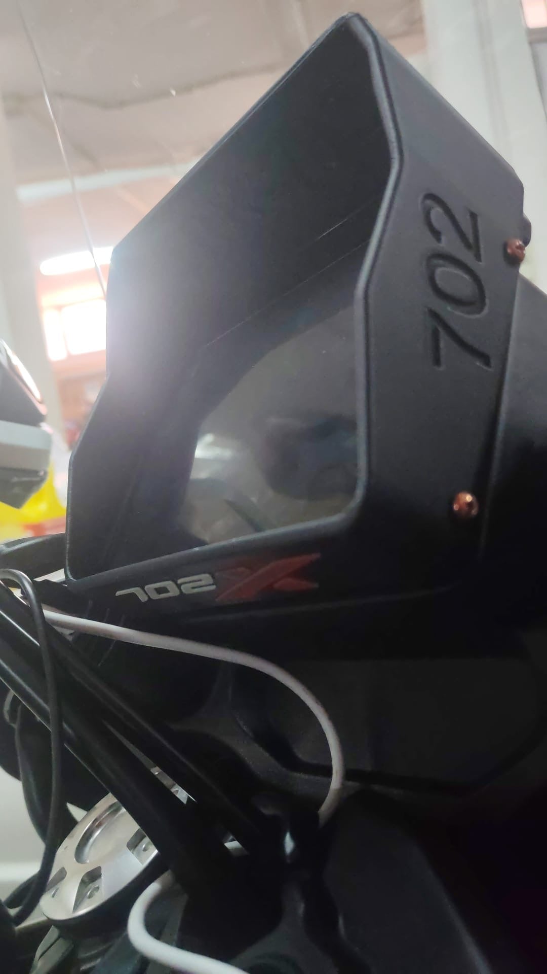 Accesorios Trk 702: Visera logotipada
