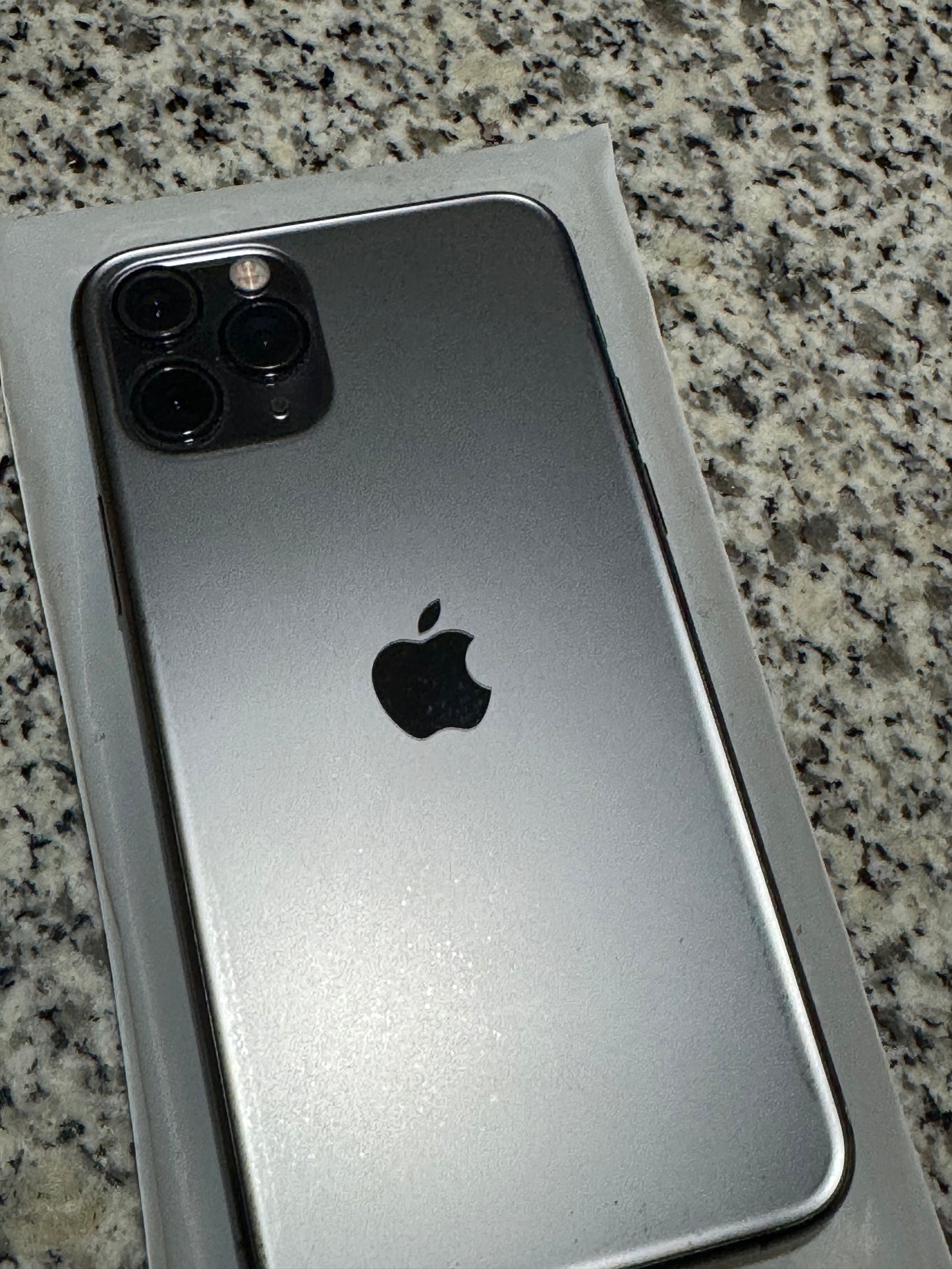 Apple: iPhone 11 Pro 64gb