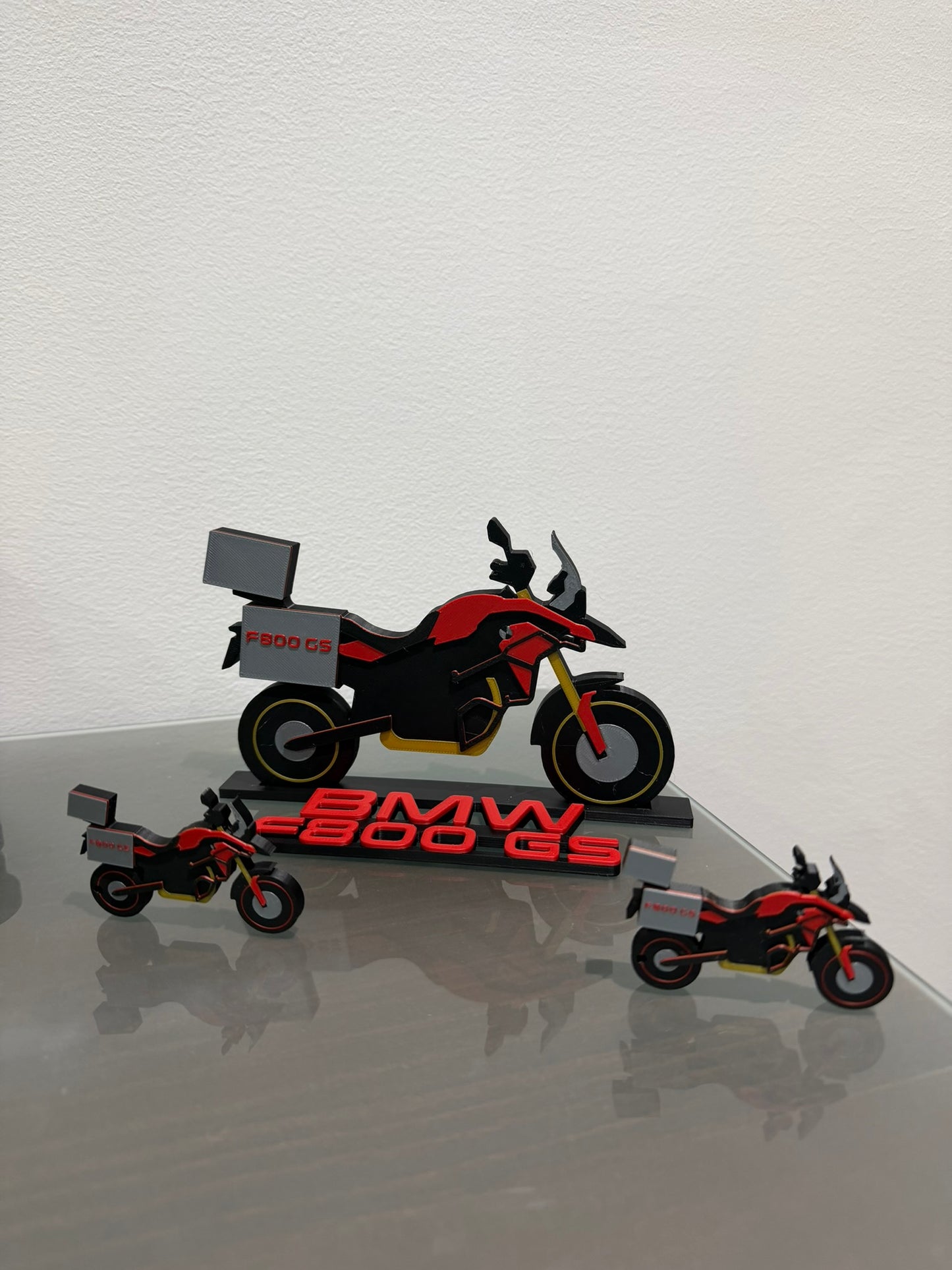 Novedad motos: Tu BMW F800 GS blanca en formato silueta decorativa + 2 llaveros