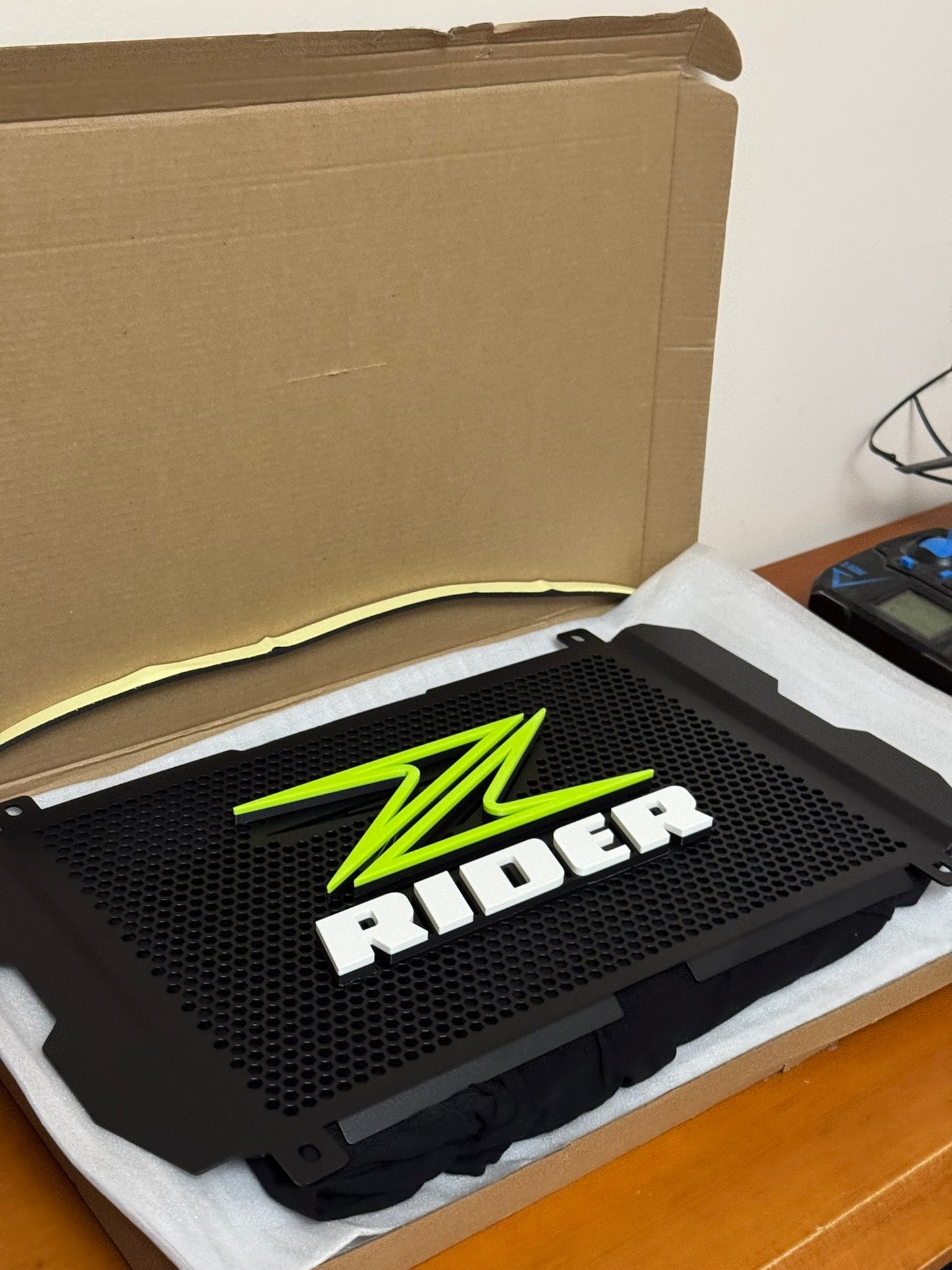 Accesorios z900: Parrilla 3D ranurada Rider Lima