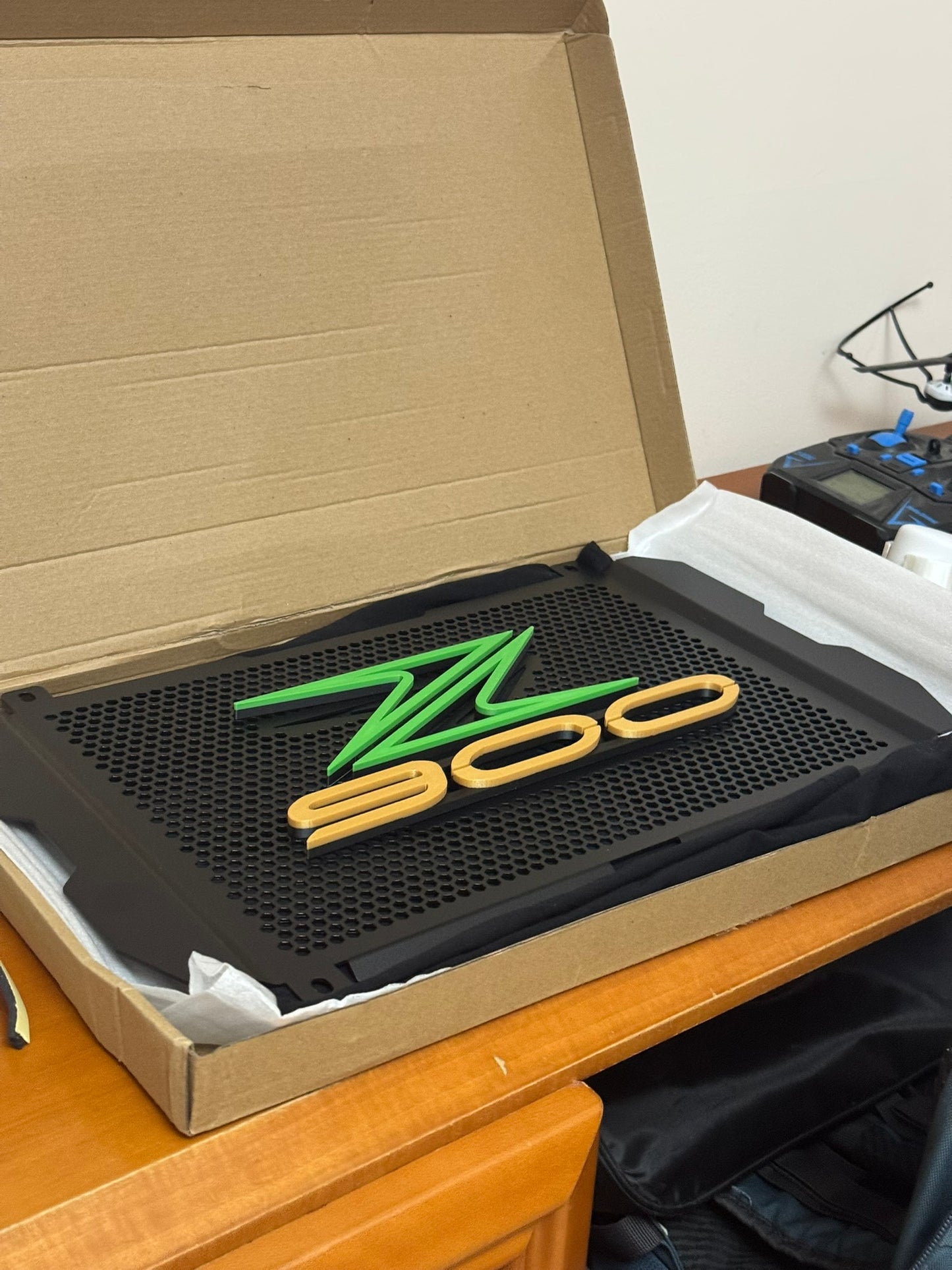 Accesorios z900: Parrilla 3D ranurada Z 900 verde / dorado
