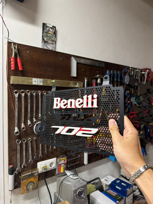 Accesorios Trk 702: Parrilla 3D ranurada blanco / rojo